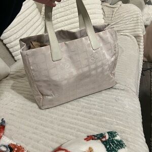 CHANEL Elegant Cream Tote Bag